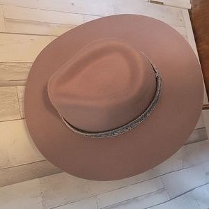 ranchers  hat tan